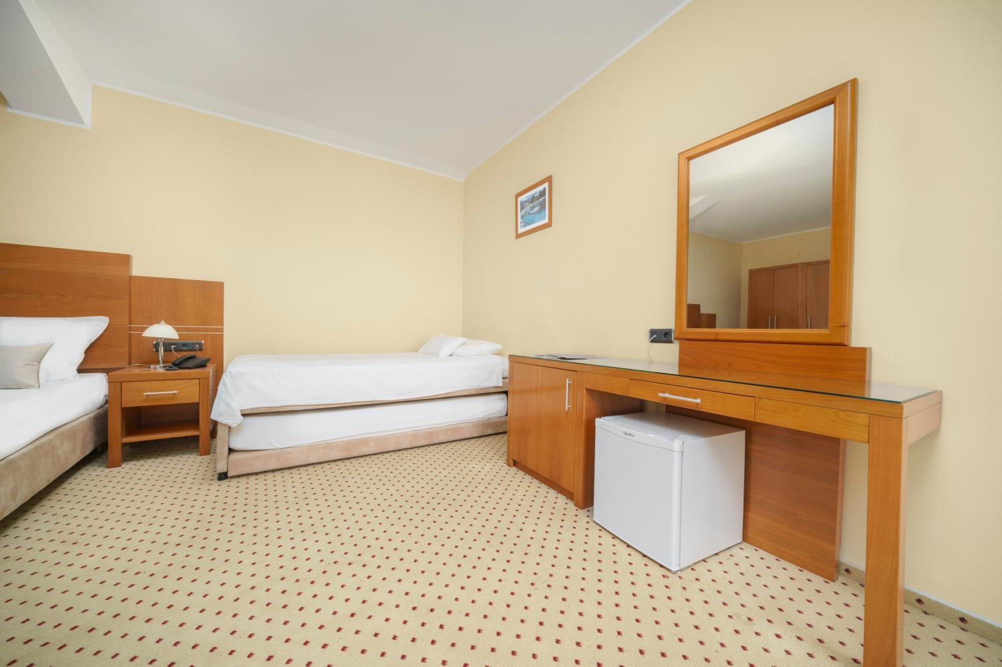 Hotel Duje Vodice Exterior foto