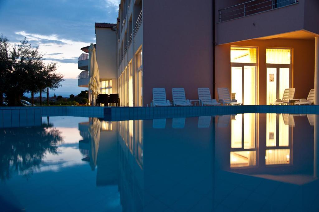 Hotel Duje Vodice Exterior foto